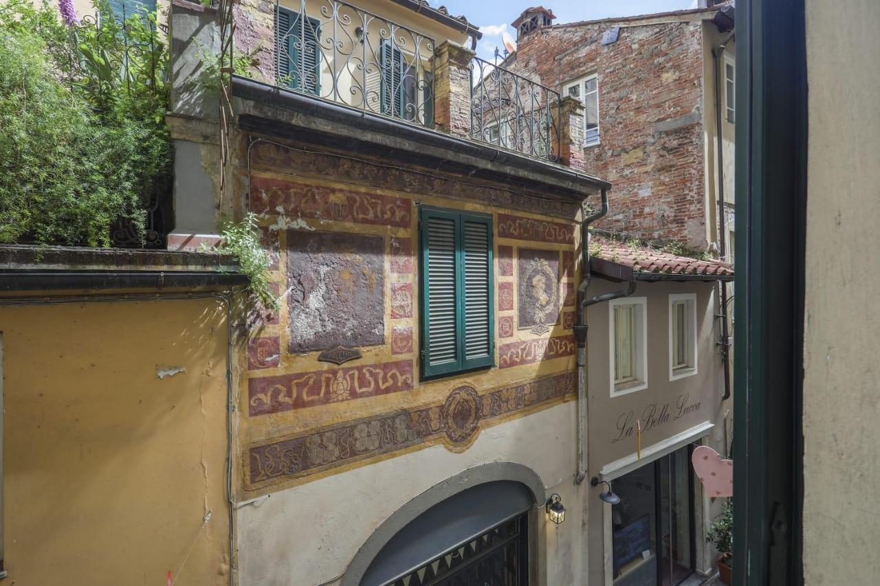 Rooms Corte Delle Uova Centro Storico Piazza San Michele Lucques Extérieur photo